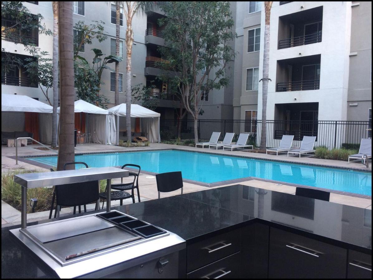 Fully Furnished Suites In Olympic Santa Monica Exterior photo
